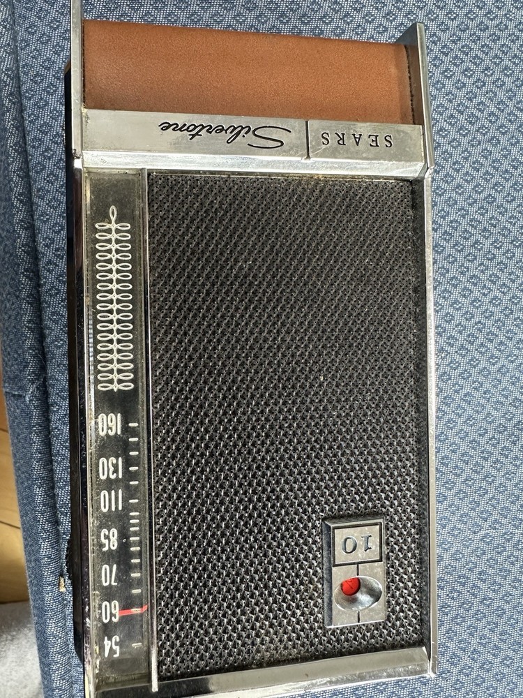Sears Silver tone 5214 Transistor Radio