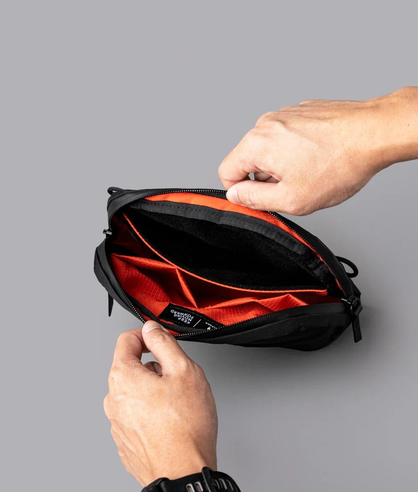 Alpaka | Flight Sling | 1L | Black | X-Pac VX42