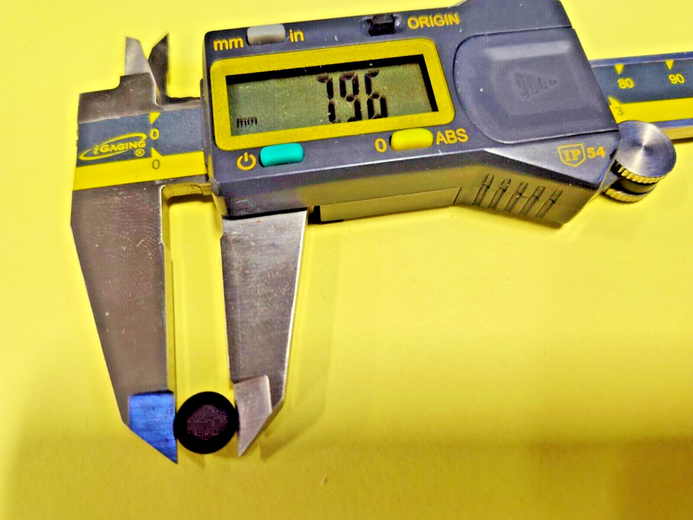 Optical Filter Glass UG1 8mm diameter 1.5mm thick