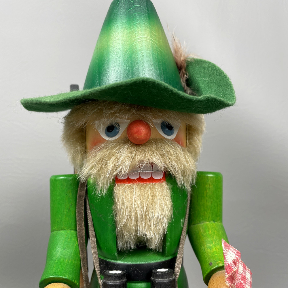 VTG Holzkunst Christian Ulbrecht Rabbit Hunter Nutcracker West Germany