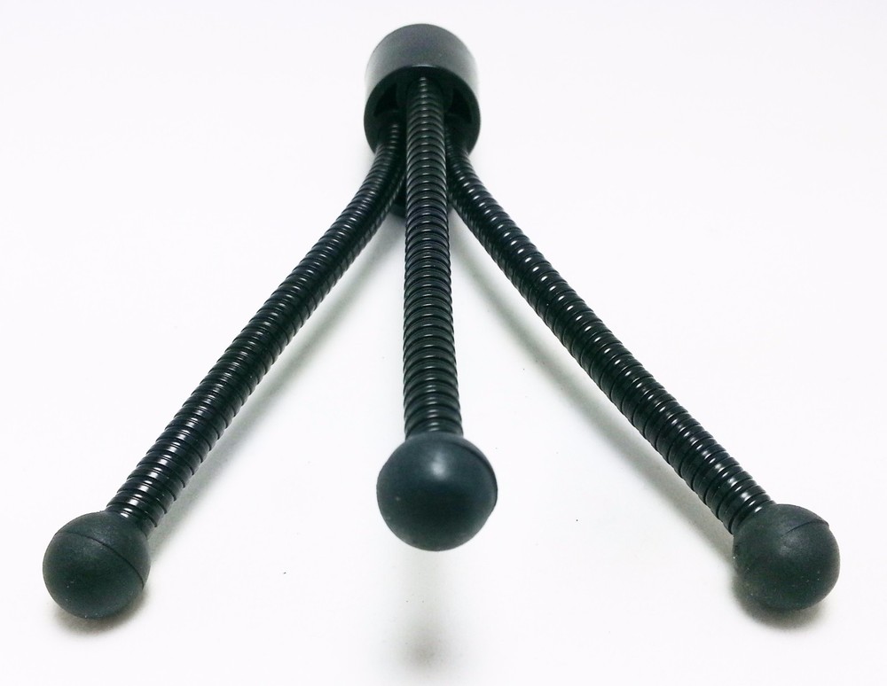 UNIVERSAL COMPATIBLE MINI FLEXIBLE METAL TRIPOD MOUNT WITH ACCESSORIES