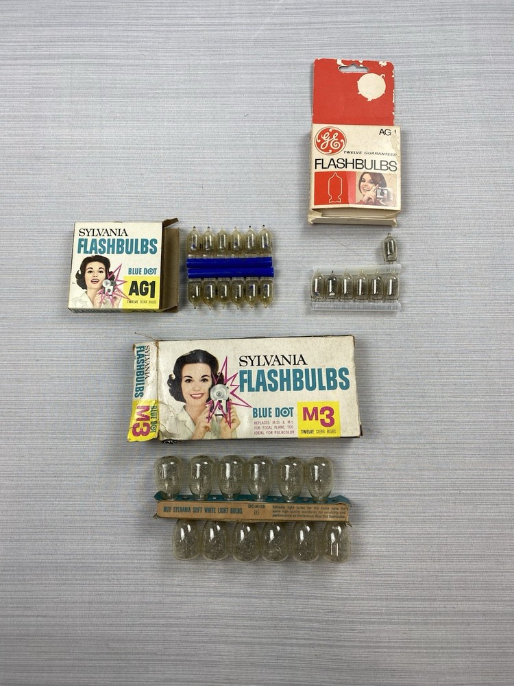Vintage Sylvania Blue Dot Flashbulbs M3 & AG1