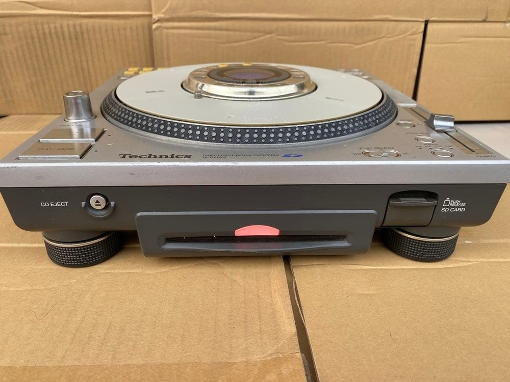 Technics SL-DZ1200 Digital Turntable Power supply confirmed