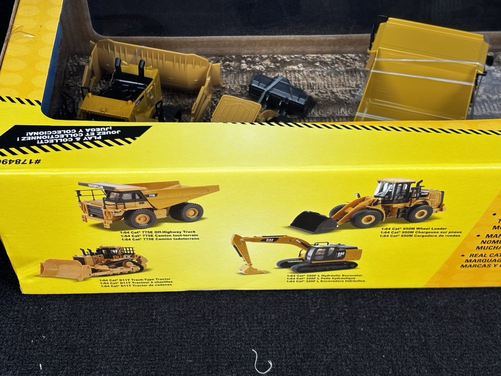 Diecast Masters CAT Construction Vehicle Set of 4 - Box Slightly Damaged