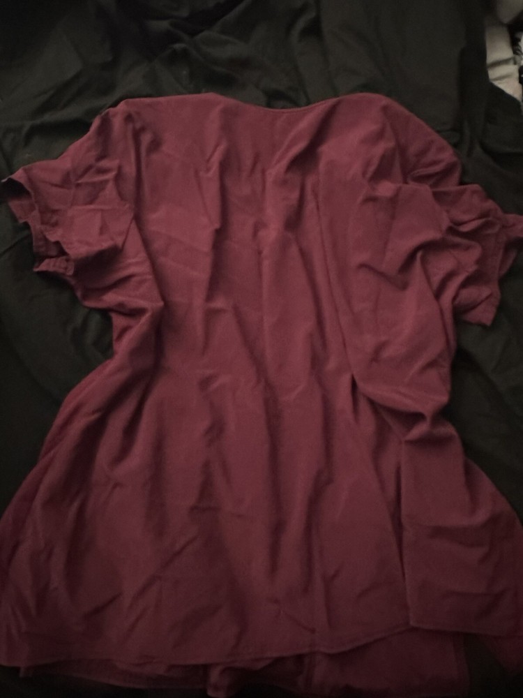 Fuchsia scrub top set! 💜