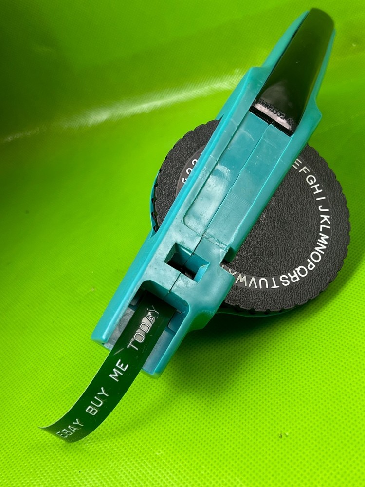 Esselte embossing label maker raised letter rotating wheel blue embossing