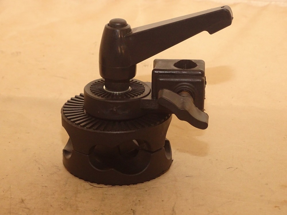 LIGHT STAND UMBRELLA HOLDER& BOOM HOLDER