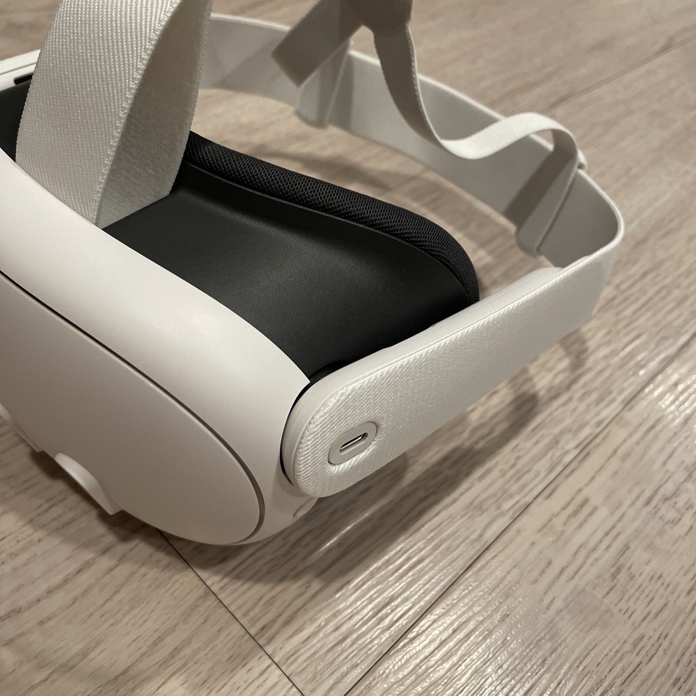 New Meta Quest 3 128GB VR Headset ONLY - White
