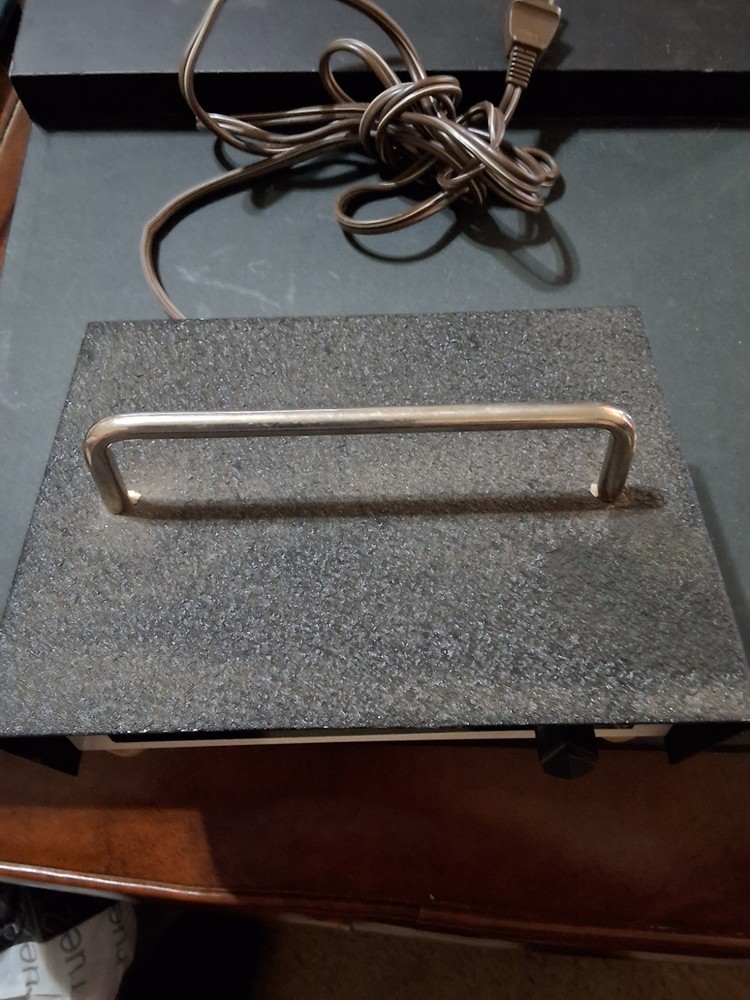 VINTAGE 550 MHz Frequency Counter Model 3550 POWERS ON