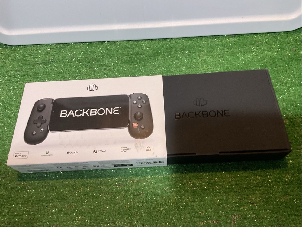 Backbone One Mobile Gaming Controller For iPhone Excellent Condition Plays Well