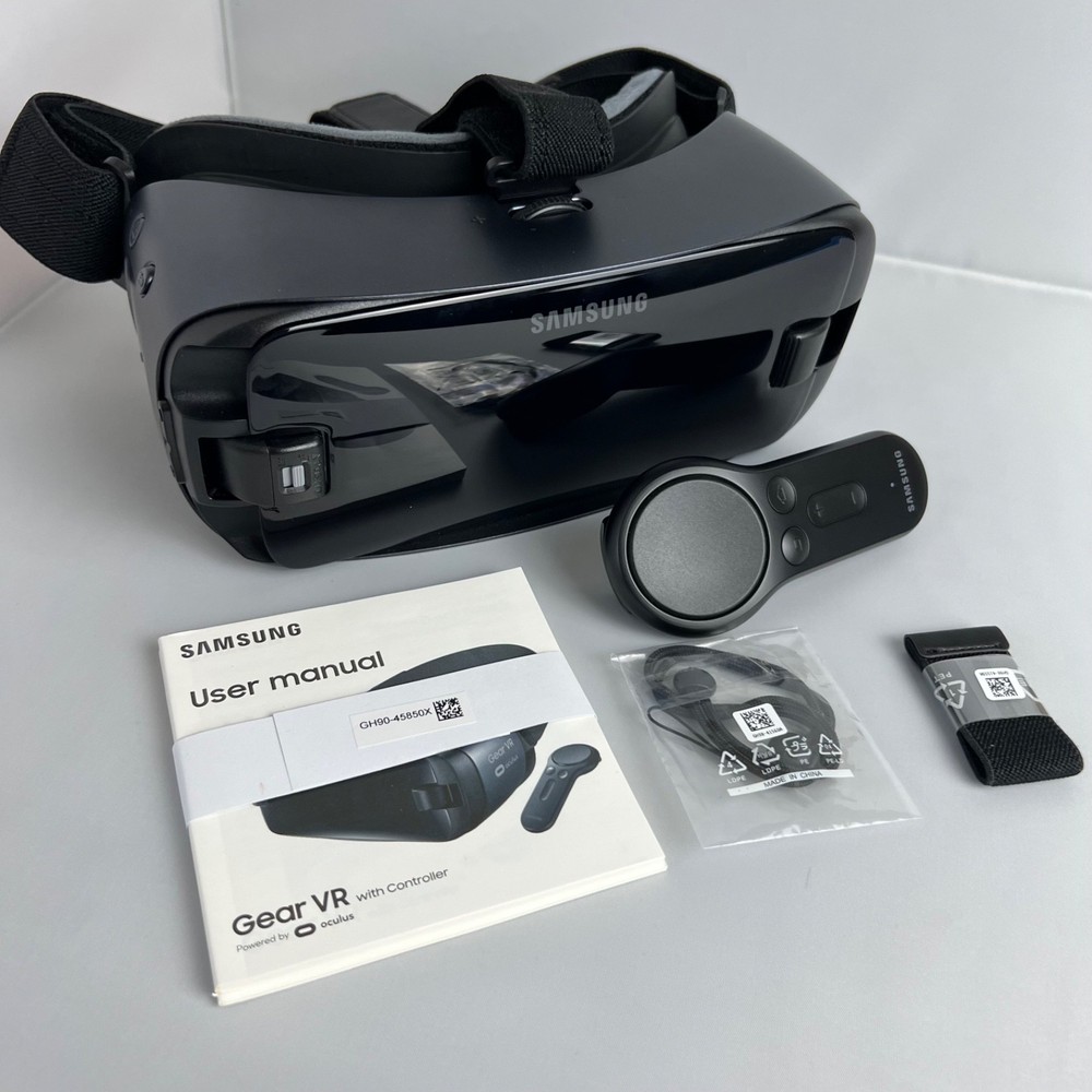 Samsung Gear VR With Controller In Box- Very Good Condition!