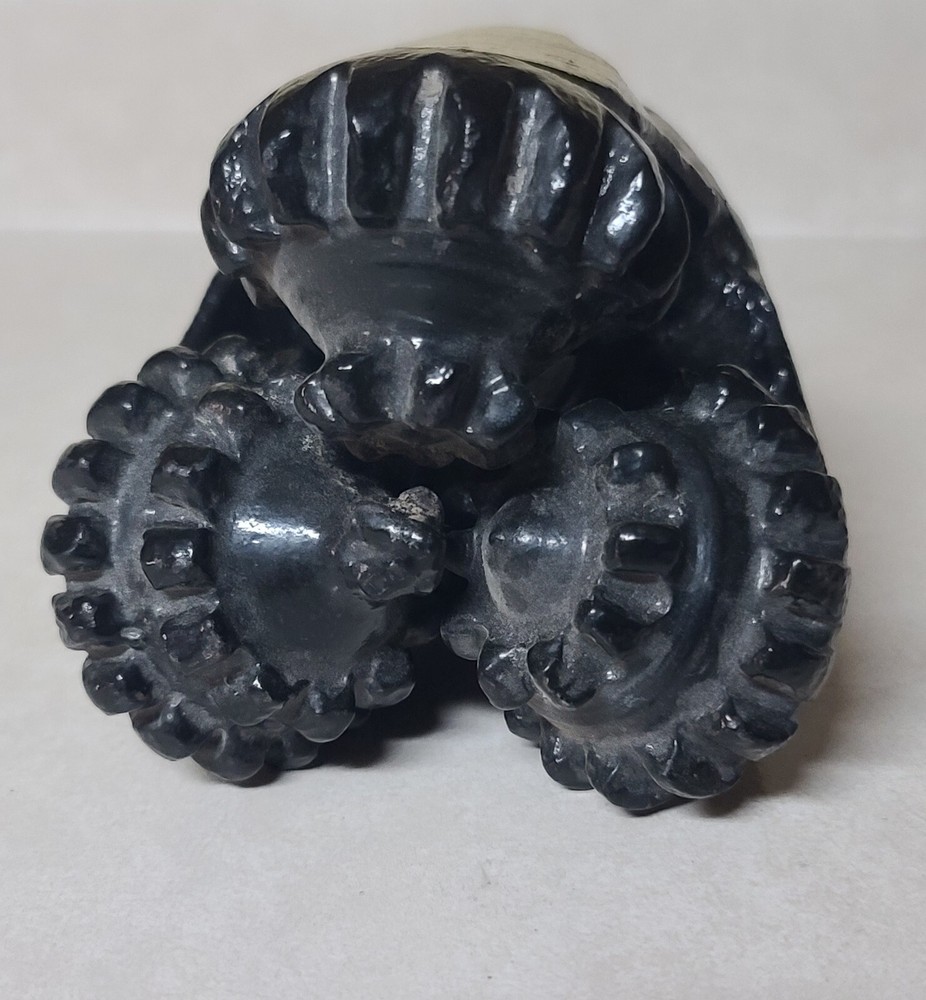 UNBRANDED BIT Black 4" DIAMETER MALE THREAD