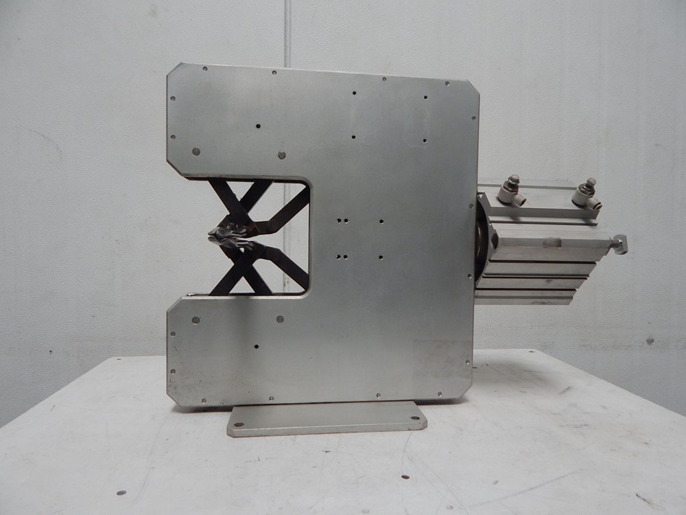 SLE KOMAX D4/100 GROMMET EXPANDING DEVICE M4916