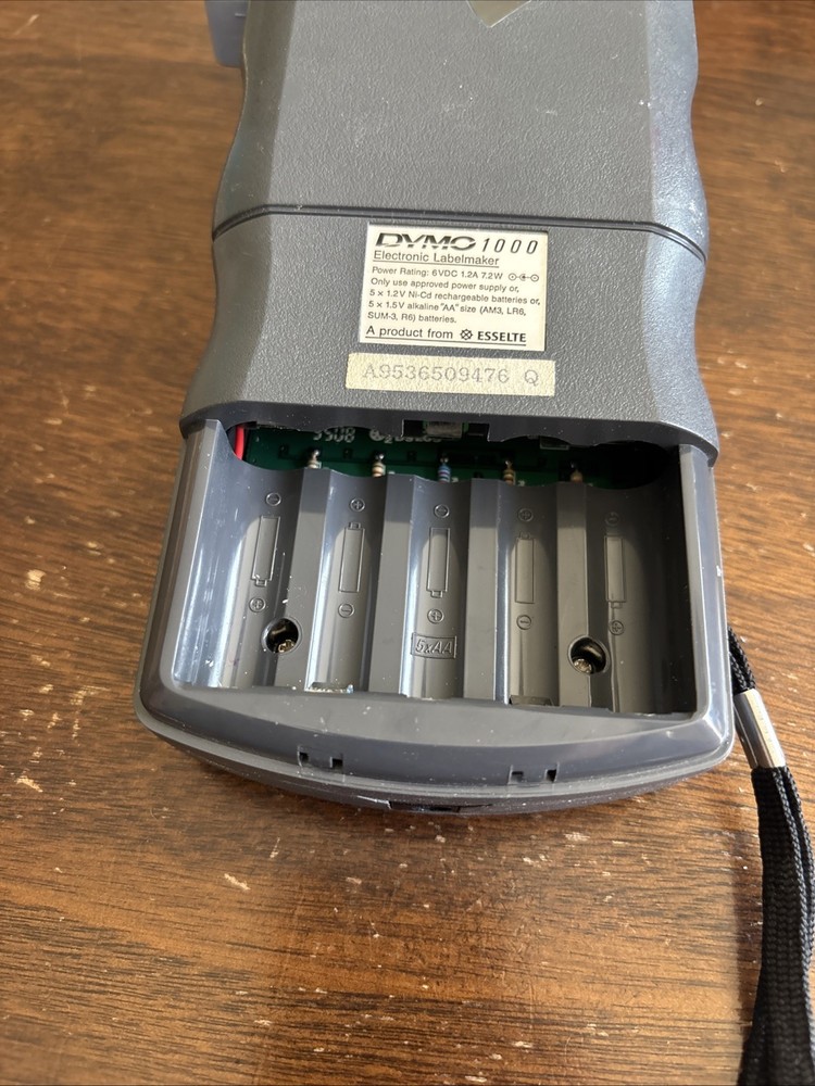 DYMO 1000 Electronic Labelmaker Label maker Works Battery Hand Held Tested