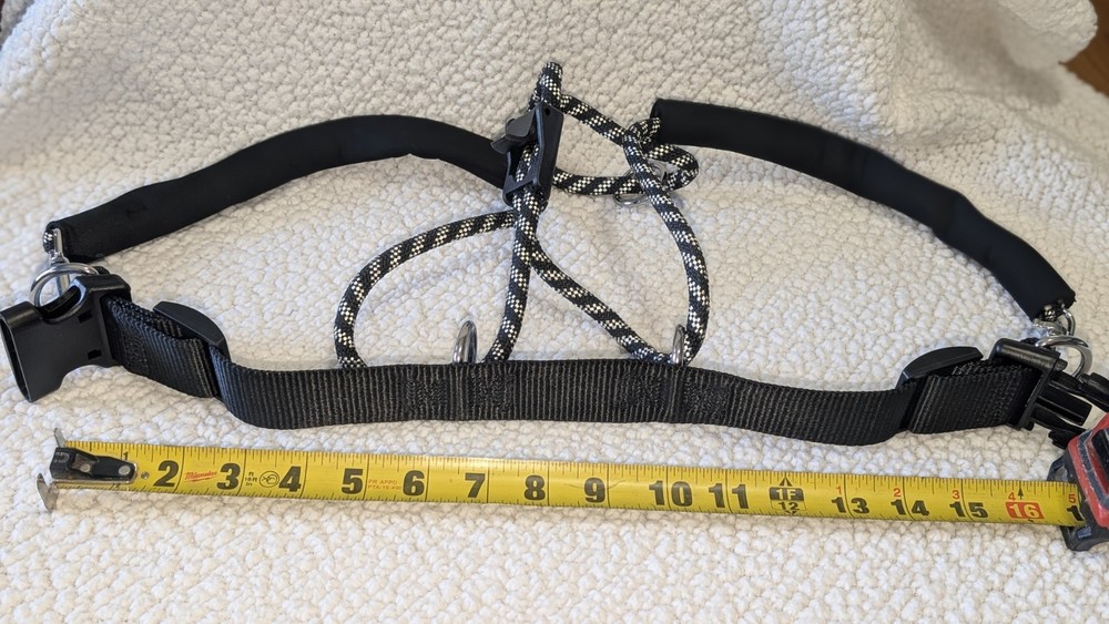 Dog Halter Great For Training Stops Pulling 14-19 Inch Neck Size Medium