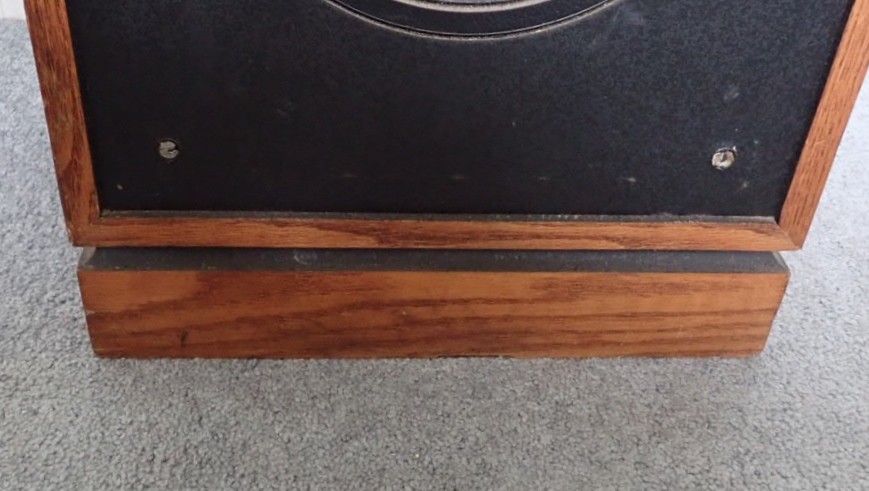 Single Klipsch Quartet Speaker Base in Good Condition