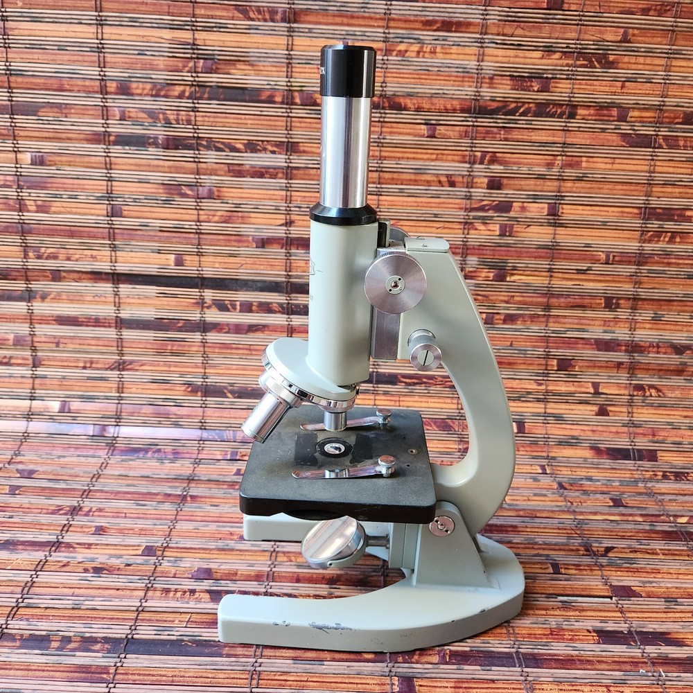 ESTEN MICROSCOPE NO. 652502 - Made in Japan, VERY SOLID CONSTRUCTION