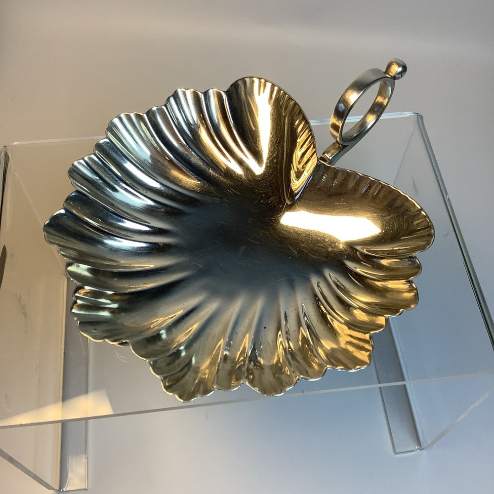 Solid Hallmarked Silver Shell Dish 68.61 grams Sheffield Assay 1900 Mappin Webb