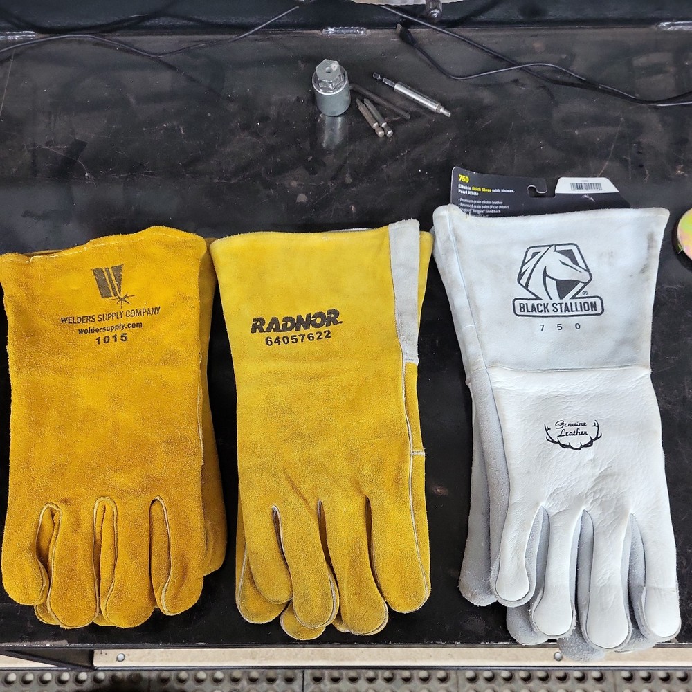 3 sets of welding gloves
