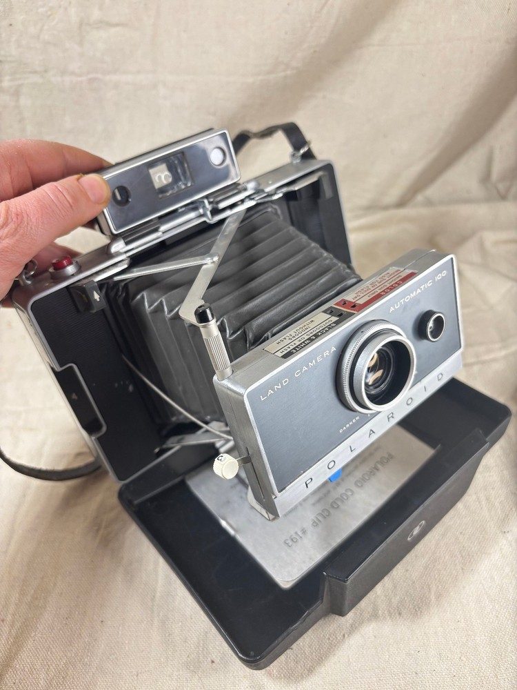 Vintage Polaroid Automatic 100 Land Camera Model Antique 1963-1966 Untested
