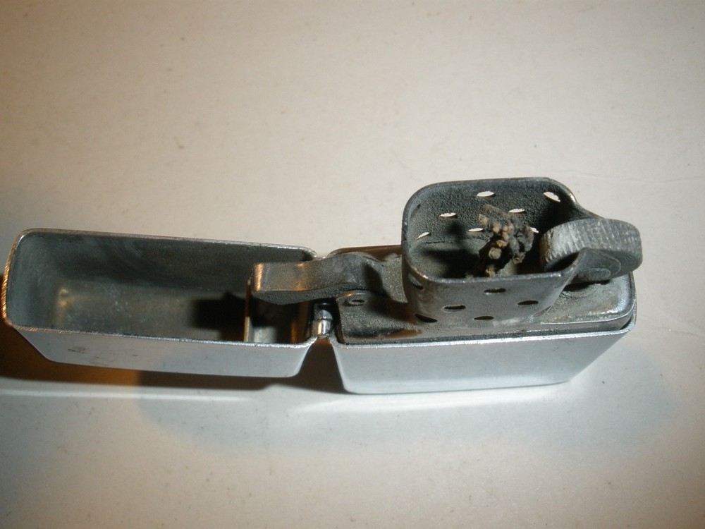 Zippo Silver Tone Lighter Empty (18)