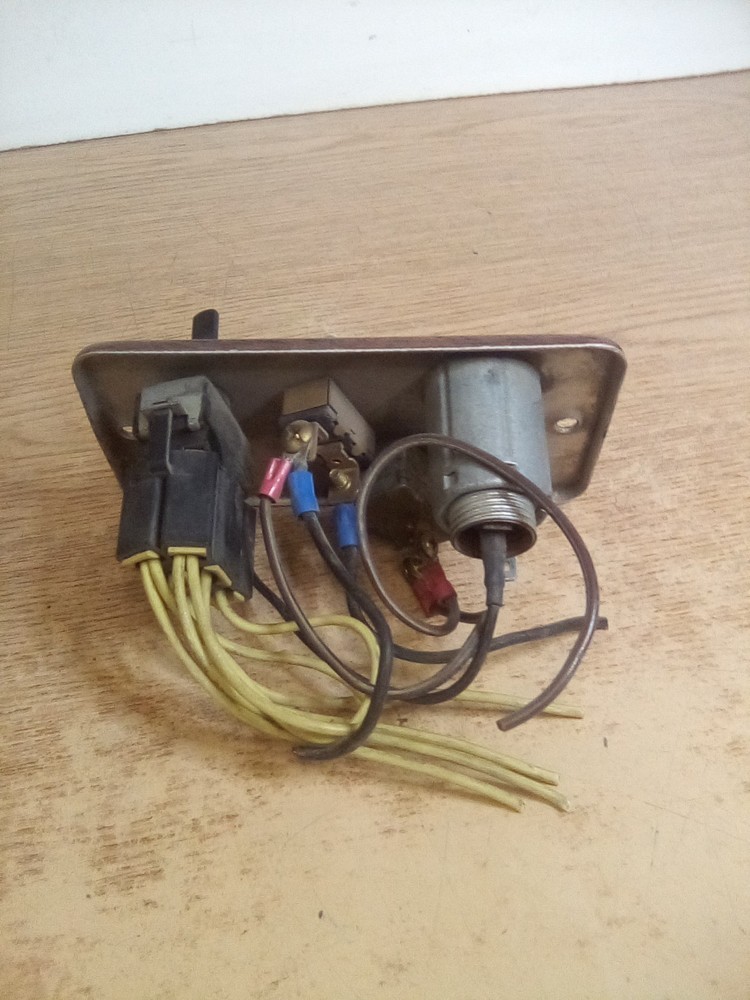 Freightliner FLD Dash Switch Panel 6149-010