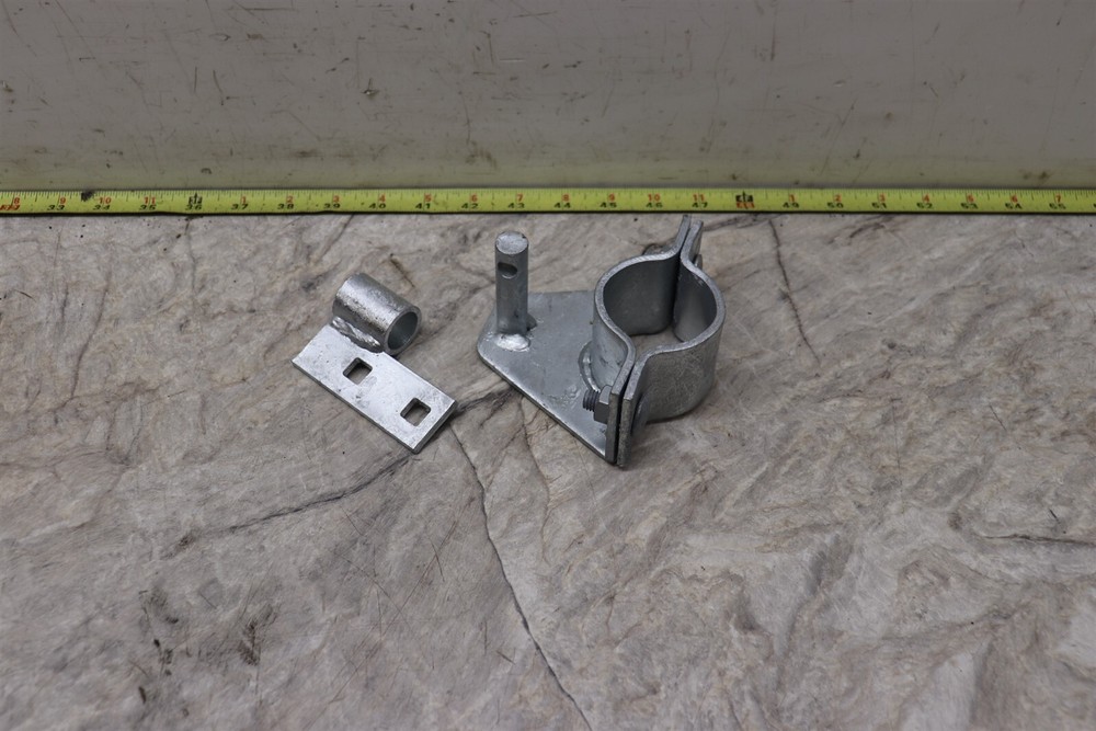Rolling/Sliding Gate Latch: For 1-5/8" & 1-7/8" (2") Chain Link Gate Pipe Sizes