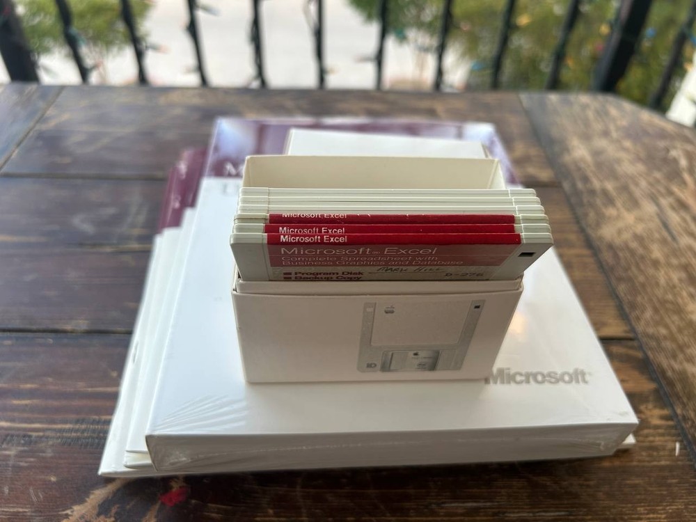 Vintage Microsoft Excel Macintosh Software 6-Disk Set Manuals Sampler