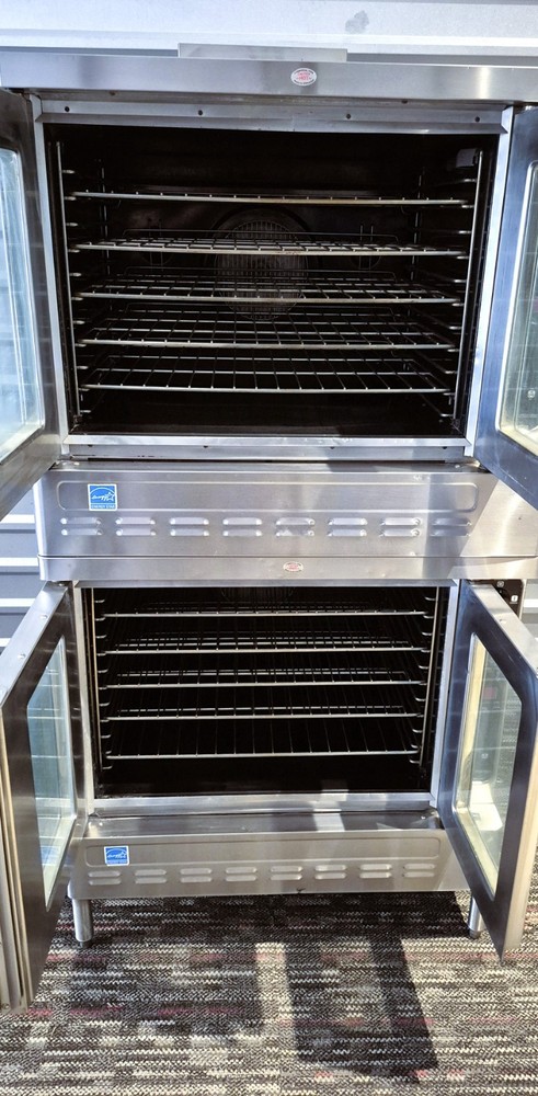 BLODGETT DFG-100 DOUBLE CONVECTION OVEN NATURAL GAS SOLID STATE - NICE!!!