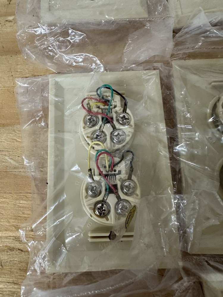Dual Telephone Jack. 14 Pieces