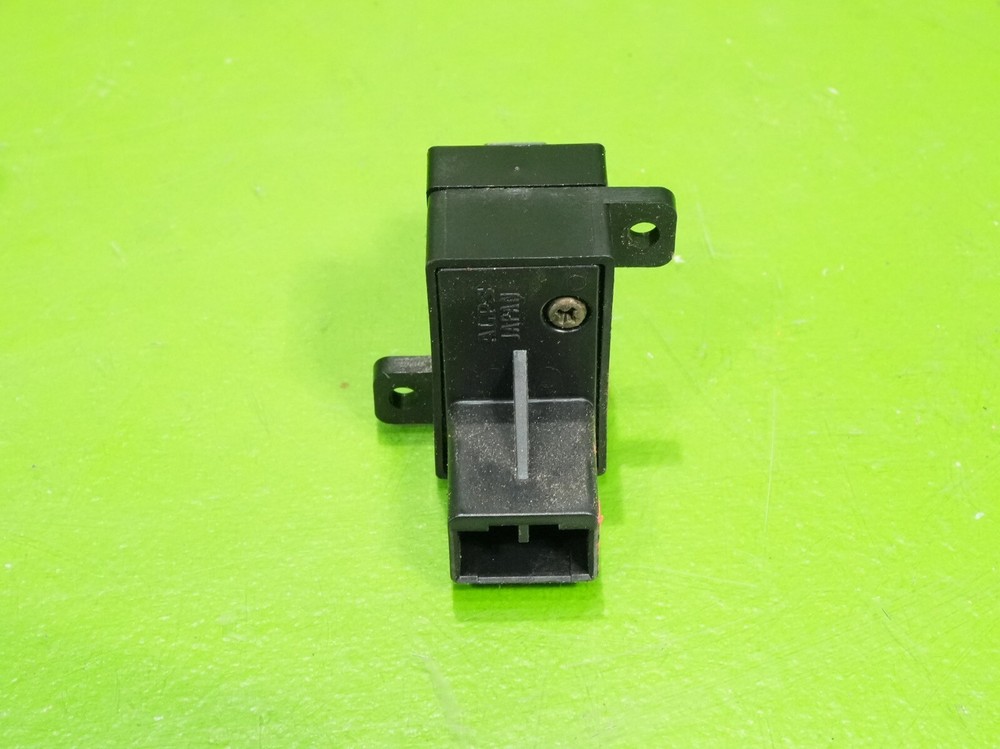 93-97 del Sol Si OEM passsenger right door window switch button control