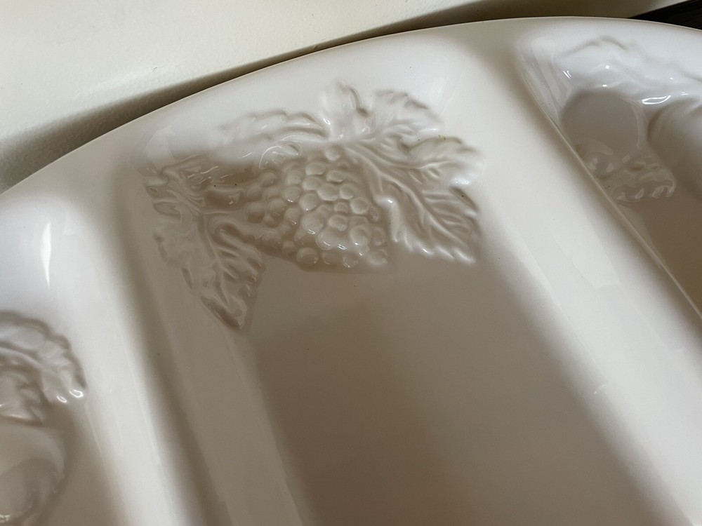 Nature cream three-segment divided serving tray