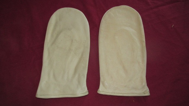WW11 ERA SOFT LEATHER MILITARY MITTENS NICE!