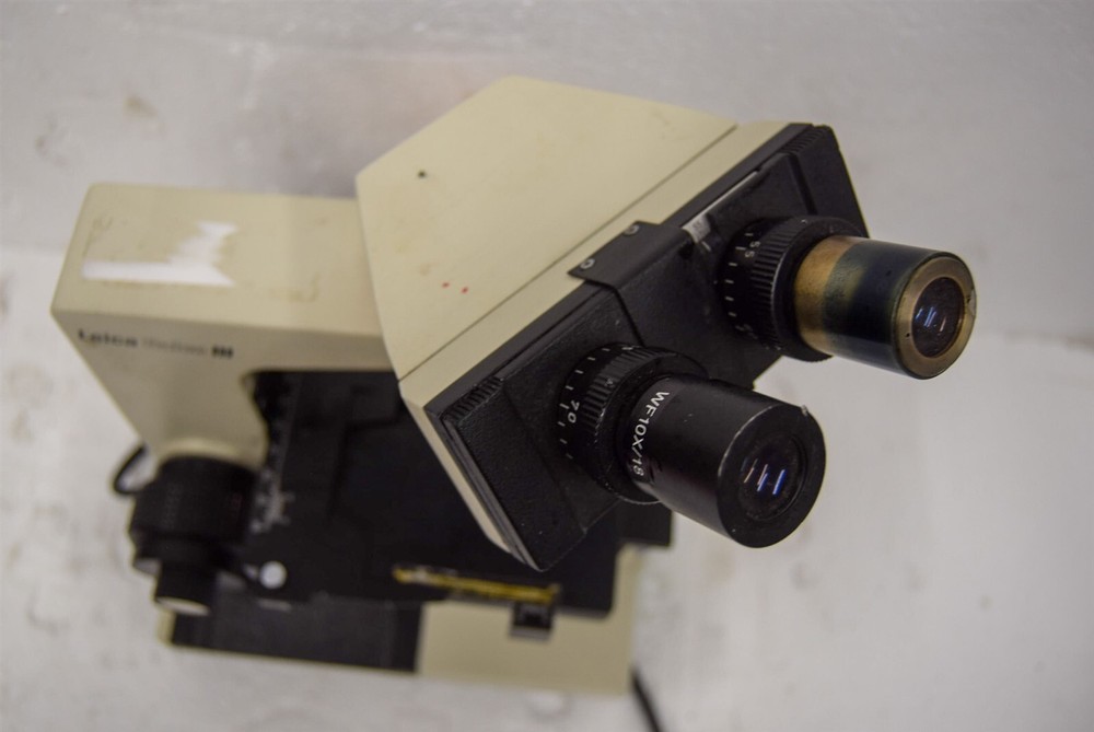 Leica Galen III Binocular Microscope (S26)