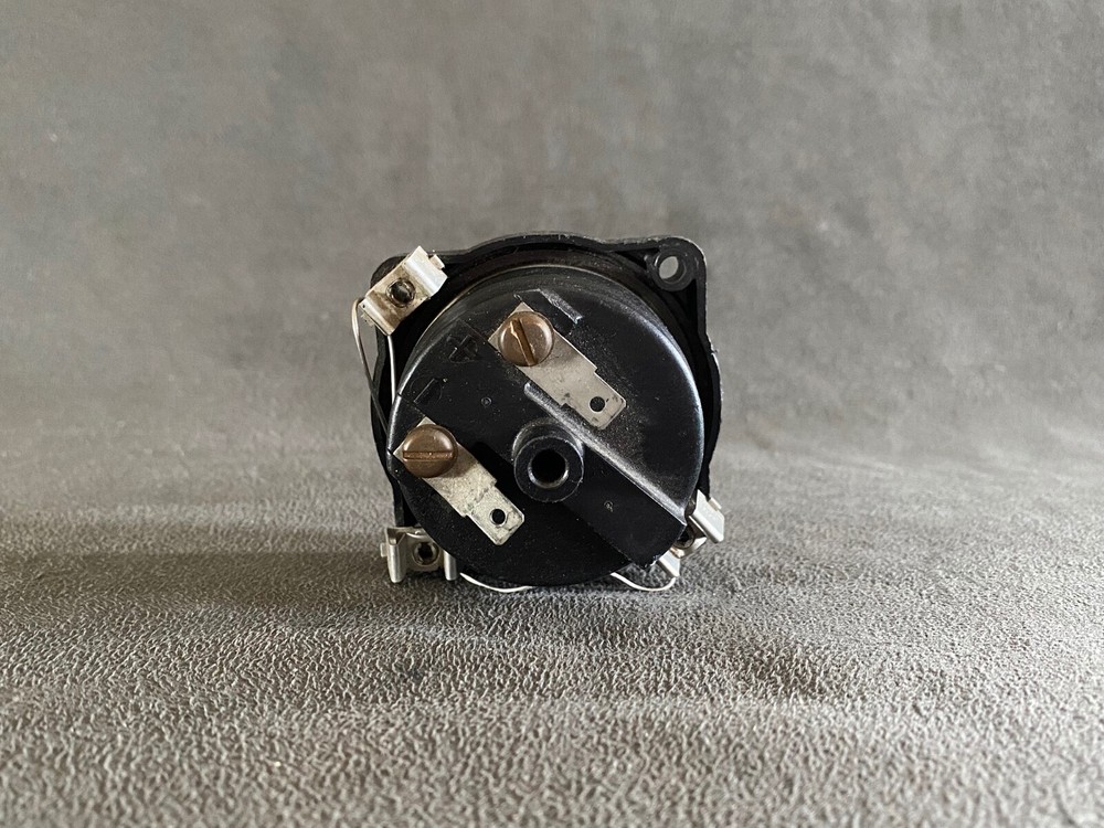 Datcon Elapsed Time Hours Indicator 773 Volts 4/40