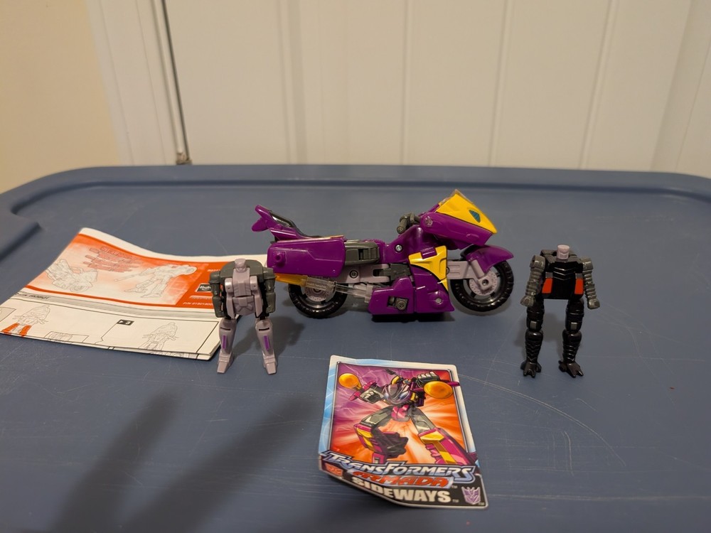 Transformers Armada Sideways Robot Toy with Mini-Cons & Instructions