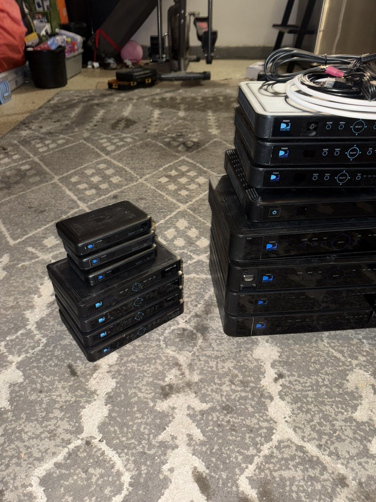 direct tv RECIEVER LOT (12)
