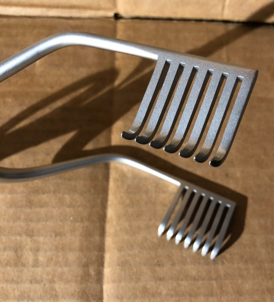 H67 64 Double Bent Deep Blades Tissue Retractor Instrument Nice