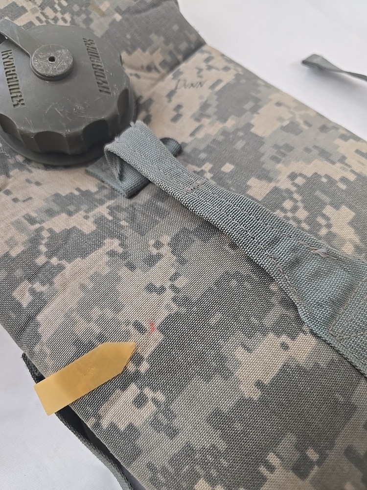 Salty USGI Molle II Carrier Hydration System ACU