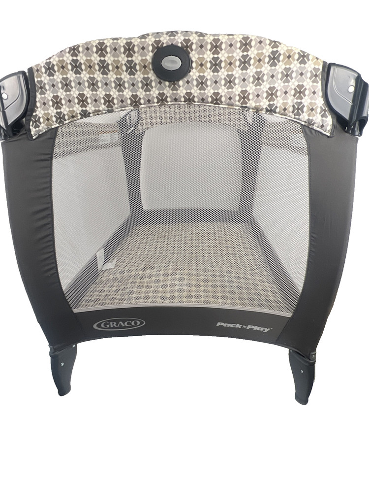 Graco Pack n Play Portable Playard Reign with Compact Fold