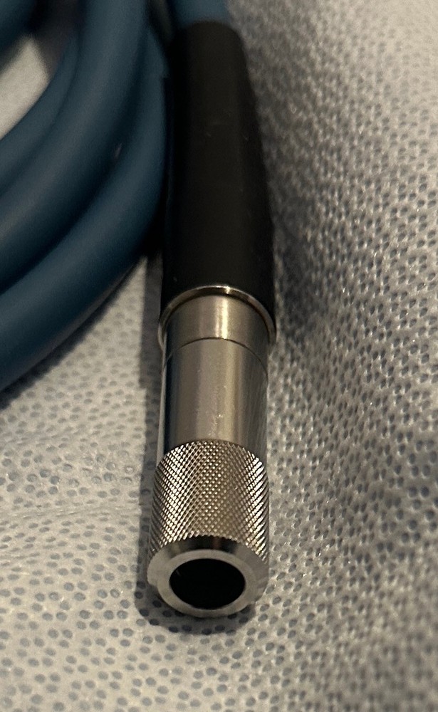 STRYKER ENDOSCOPY LIGHT CABLE 90 inches