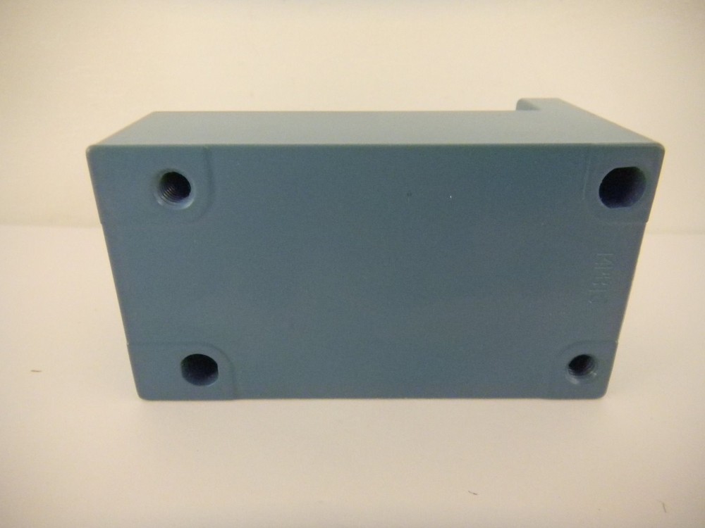 MICRO SWITCH BASE MPB10 *NEW SURPLUS IN BOX*