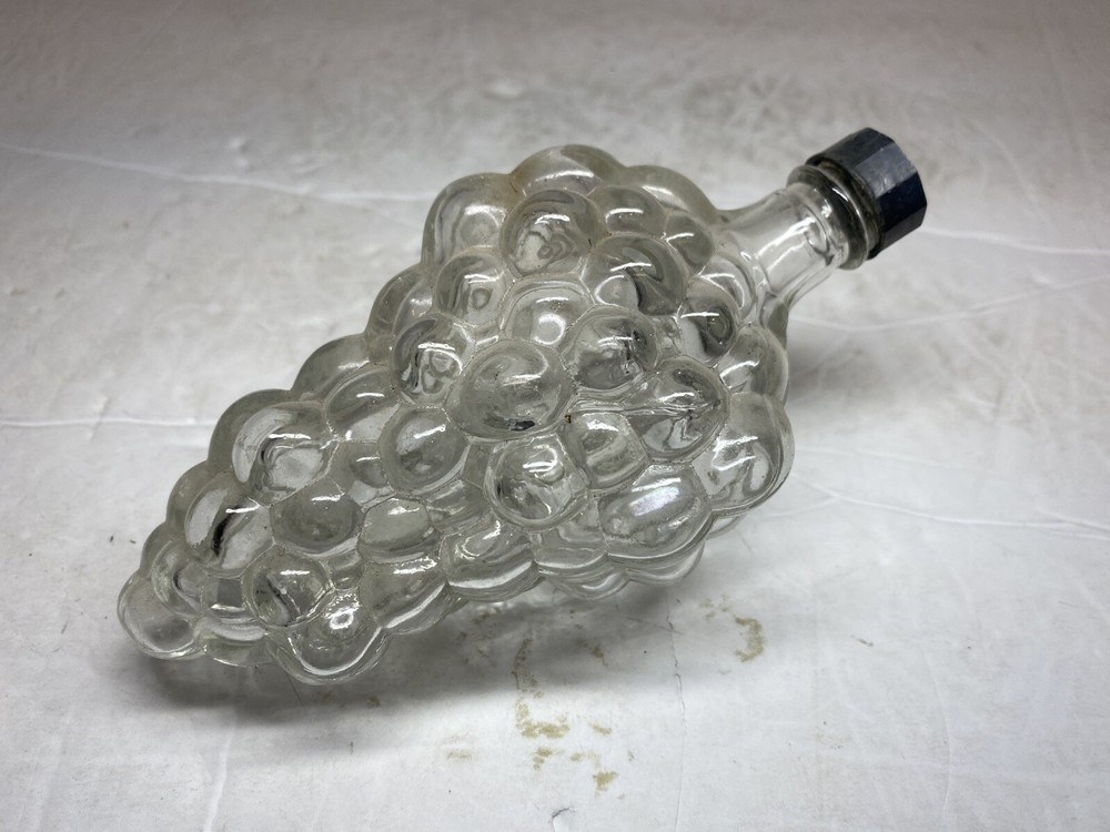 Grape Cluster Shaped Clear Bottle 10 sided cap Excellent condition 8 oz