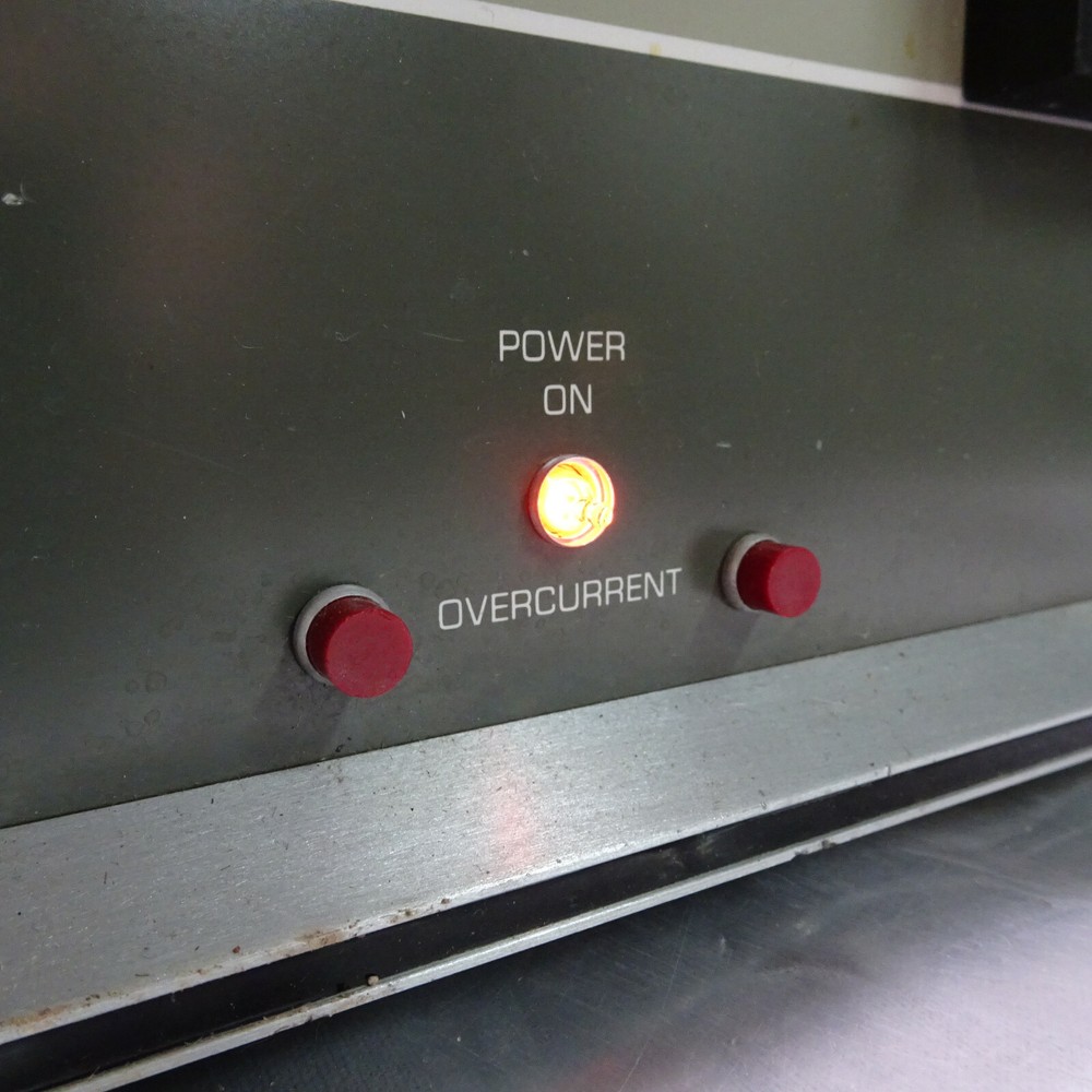 MB ELECTRONICS POWER AMPLIFIER 2250MB s/n 839
