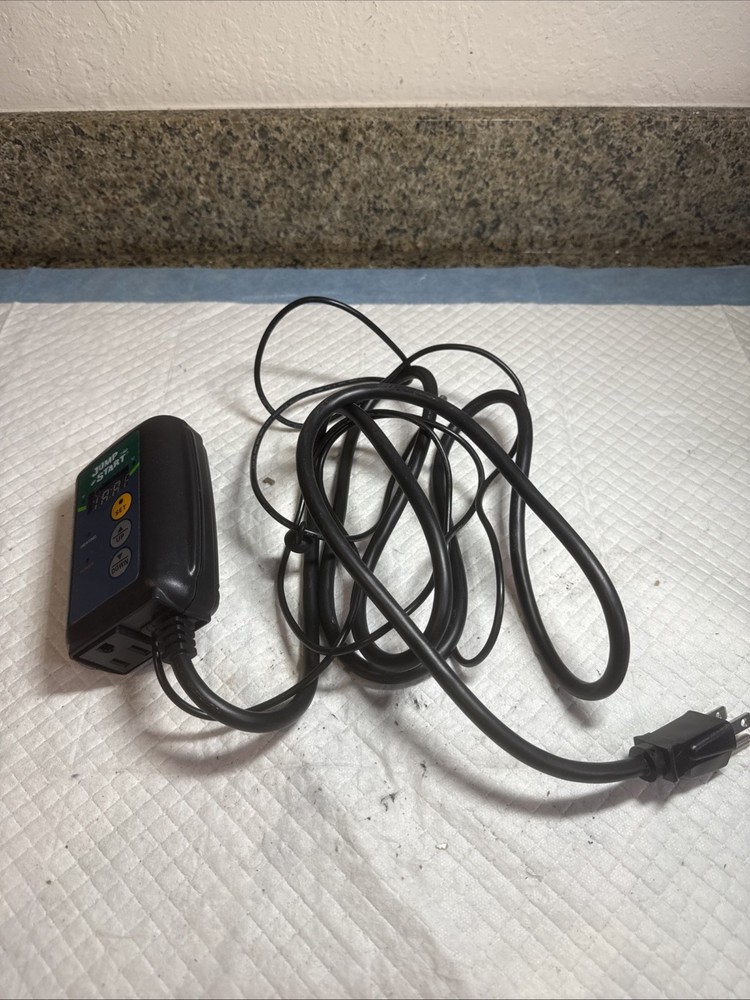 Hydrofarm Jump Start Digital Temperature Controller for Heat Mats