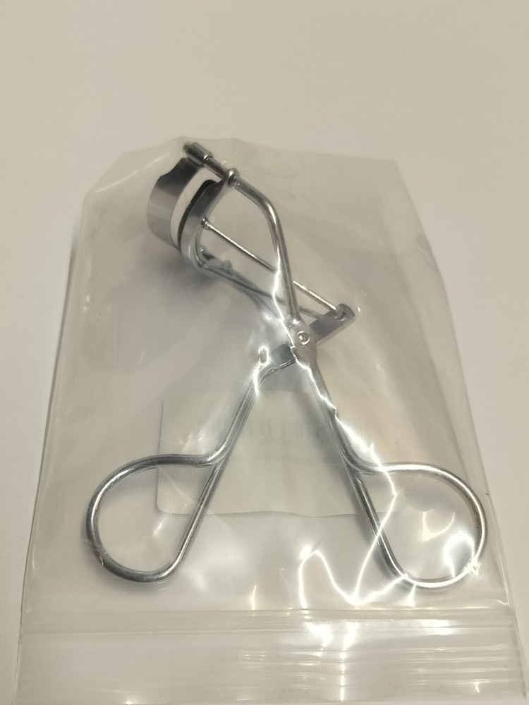 Eyelash Curler Regular Size Color Silver New
