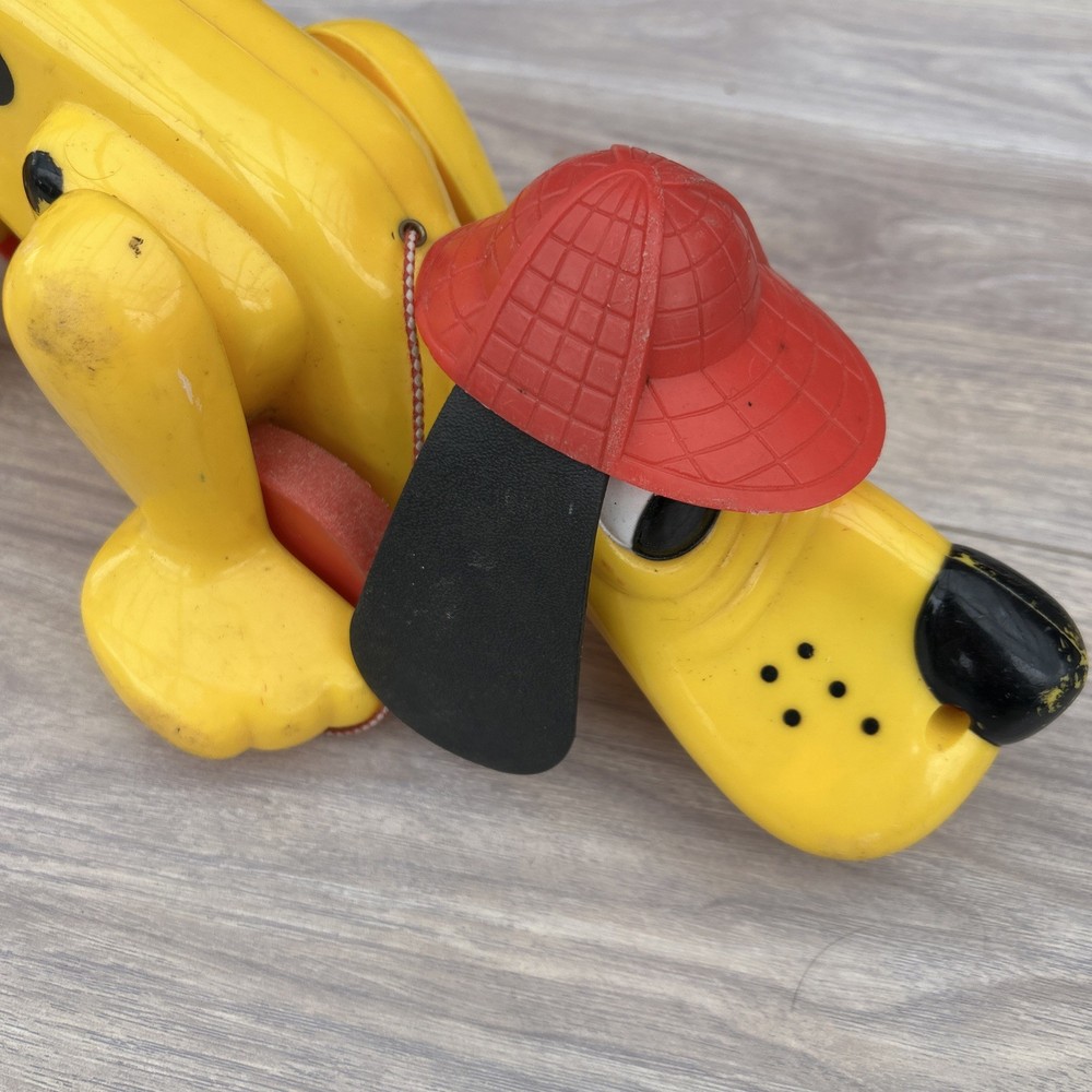 Original Vintage 1970'S Pull Along Walking dog.