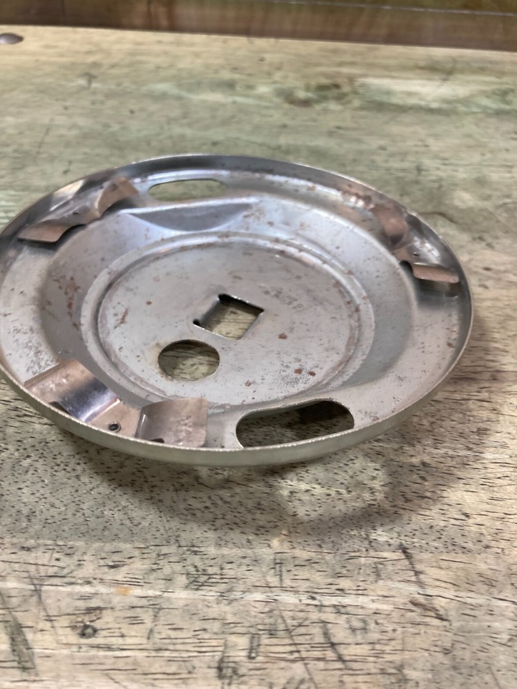 Coleman 295 Lantern - Globe Rest