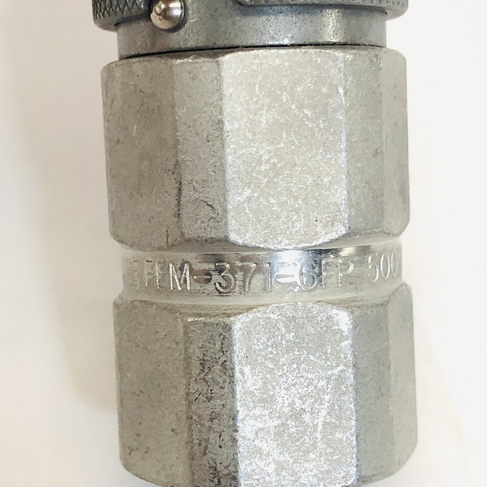 FEM3716FP QUICK COUPLER 5000PSI