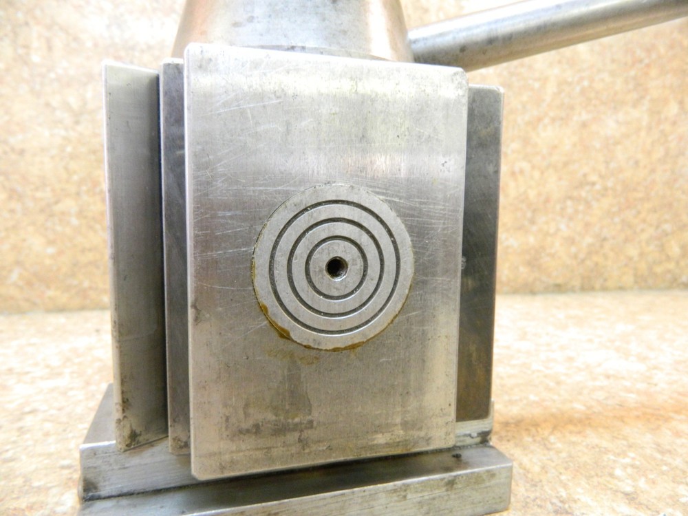 ALORIS TOOL POST Model D Piston Style With "Tee" Nut and Stud 17" - 48" Swing